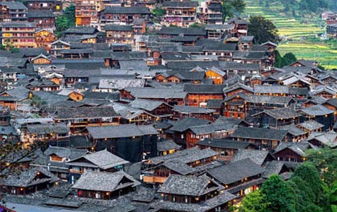 富顺6种常见的外墙仿石漆施工工艺！